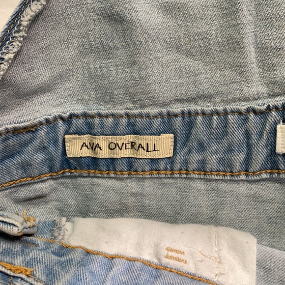 Distressed short overalls - Picture 8 of 11